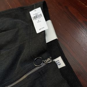 Cropped, high waist, wide leg pants